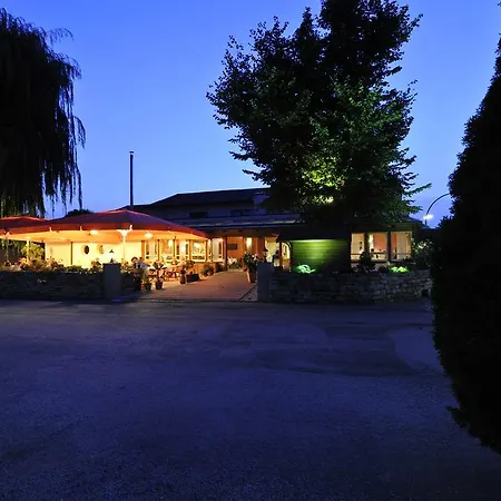 Dreimaedelhaus Hotel 3*