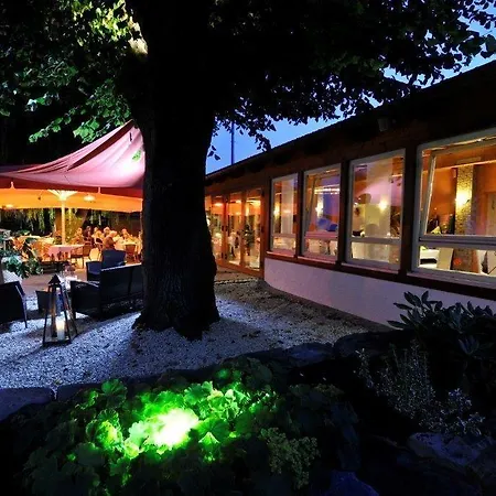 Dreimaedelhaus Hotel 3*